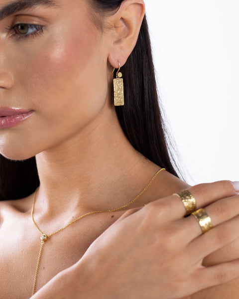 Brinco Delta Ouro 18K